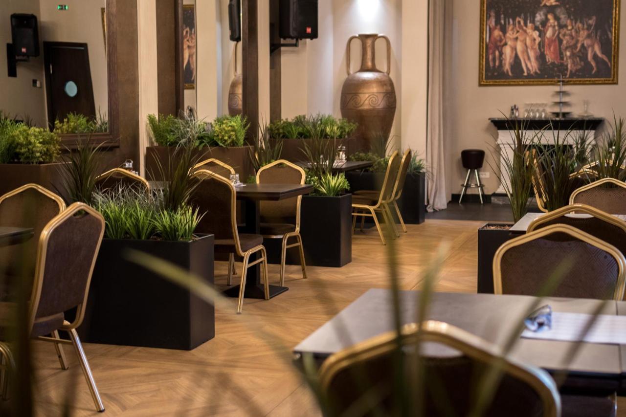 Hotel Grand Hedonist Pancsova Kültér fotó